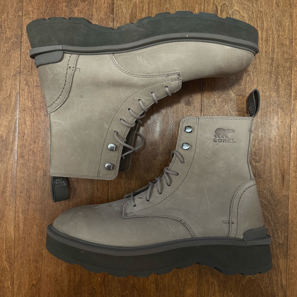 Sorel Women’s Taupe Leather Boots